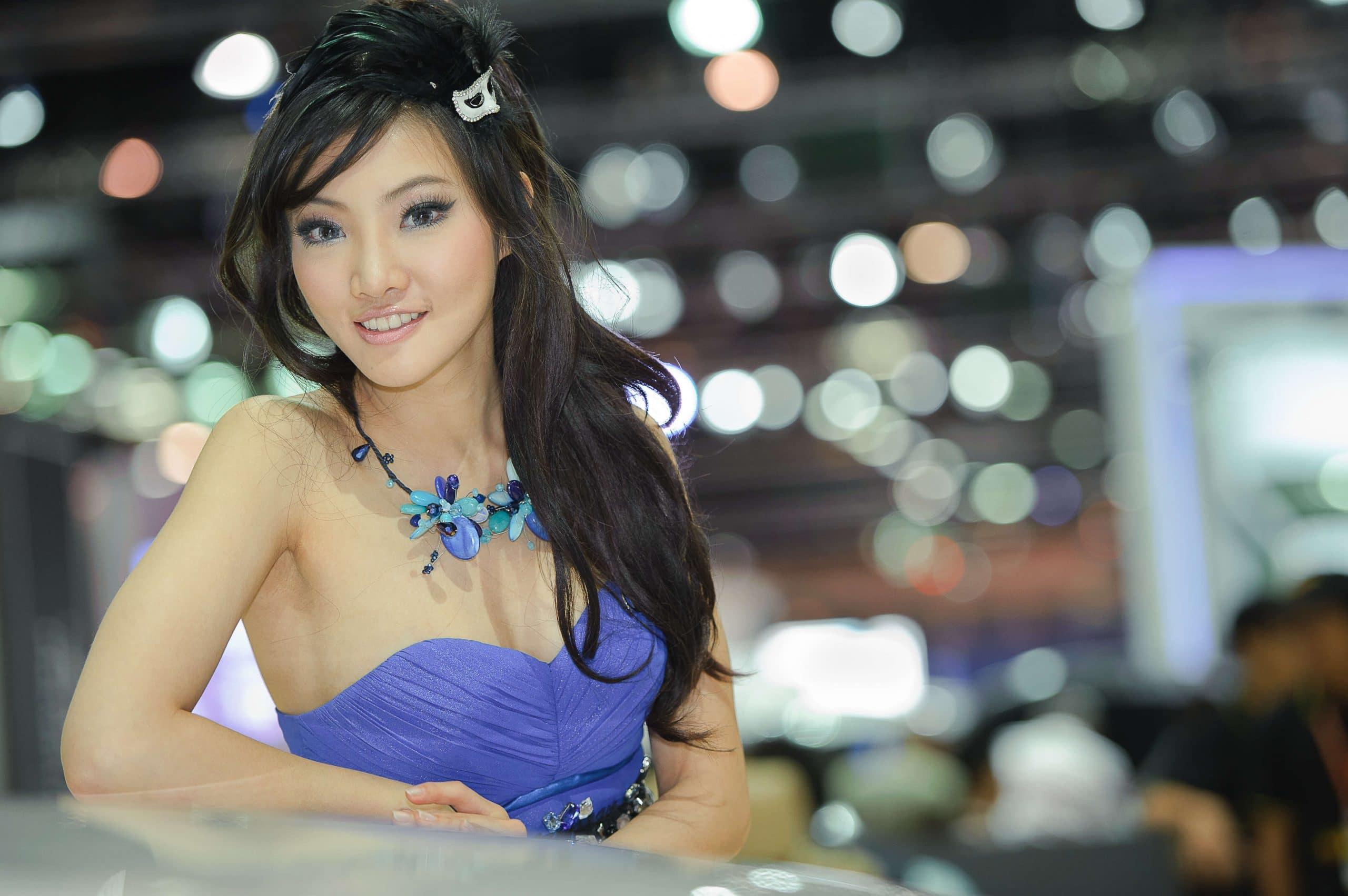 10 Ways To Spot A Ladyboy